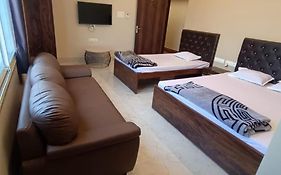 Namaste Bharat Inn